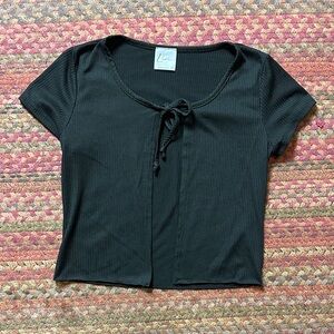 LIVI BY OLIVIA RAE BLACK RIBBED TIE FRONT OPEN BLOUSE